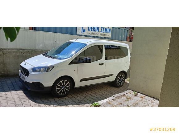 Sahibinden Ford Transit Courier 1.5 TDCi Deluxe 2021 Model  131.000 km Beyaz