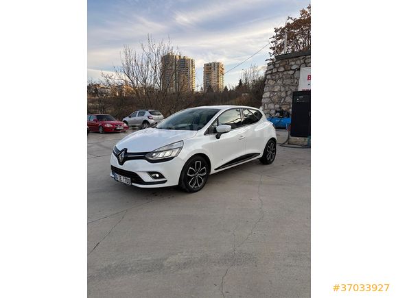 2.Sahibinden Renault Clio 1.5 dCi Icon (Carplay, Android Auto, Ön Park Sensörü)