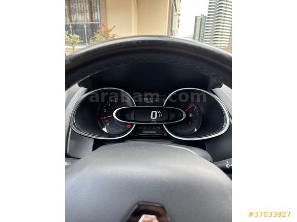 2.Sahibinden Renault Clio 1.5 dCi Icon (Carplay, Android Auto, Ön Park Sensörü)