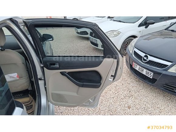 Sahibinden Ford Focus 1.6 Trend 2006 Model