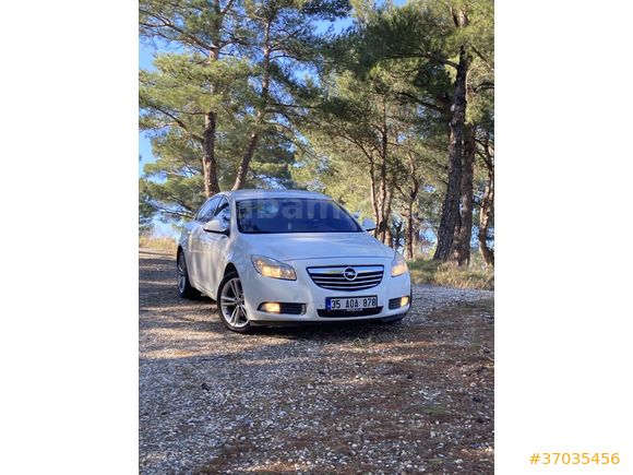 Sahibinden Opel Insignia 2.0 CDTI Edition Elegance 2013 Model  256.000 km Beyaz