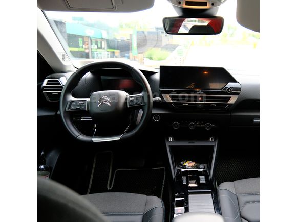 Hatasız Citroen e-C4 X Shine Bold 2024 Model 