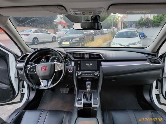 Sahibinden Honda Civic 1.6 i-VTEC Executive 2018 Model  122.000 km Beyaz