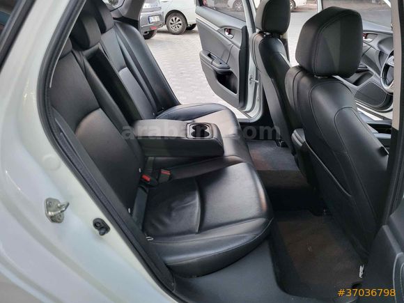 Sahibinden Honda Civic 1.6 i-VTEC Executive 2018 Model  122.000 km Beyaz