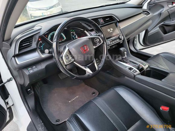 Sahibinden Honda Civic 1.6 i-VTEC Executive 2018 Model  122.000 km Beyaz