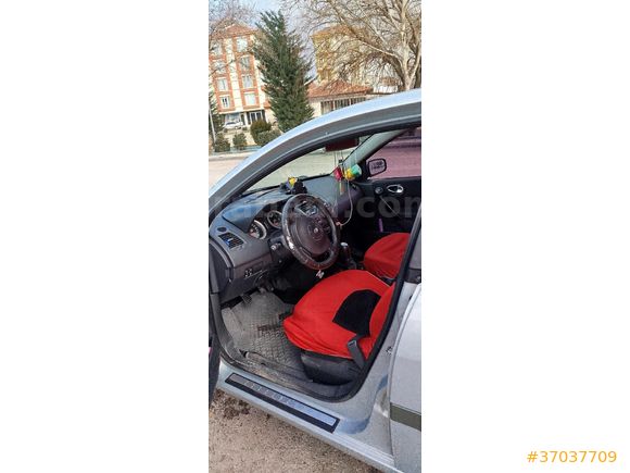 Sahibinden Renault Megane 1.6 Dynamique 2004 Model