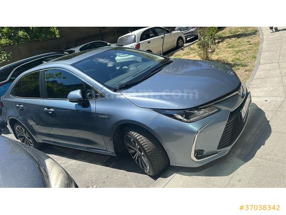 Sahibinden Toyota Corolla 1.8 Hybrid Flame X-Pack 2021 Model İstanbul 109.900 km Mavi (metalik)