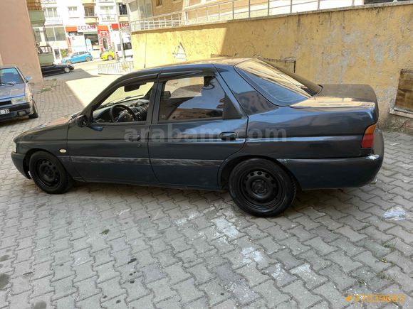 Sahibinden Ford Escort 97 1.8 CLX 250.000 km Lacivert