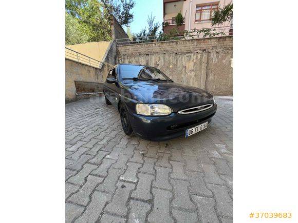 Sahibinden Ford Escort 97 1.8 CLX 250.000 km Lacivert