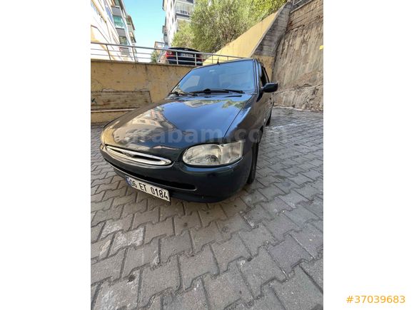 Sahibinden Ford Escort 97 1.8 CLX 250.000 km Lacivert