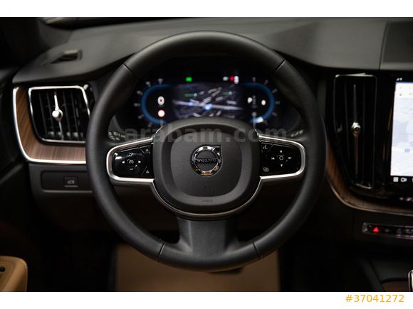 BAYİ 2024 XC 60 B5 P. DARK SOGUTMA_360K._HARMAN_8.250KM
