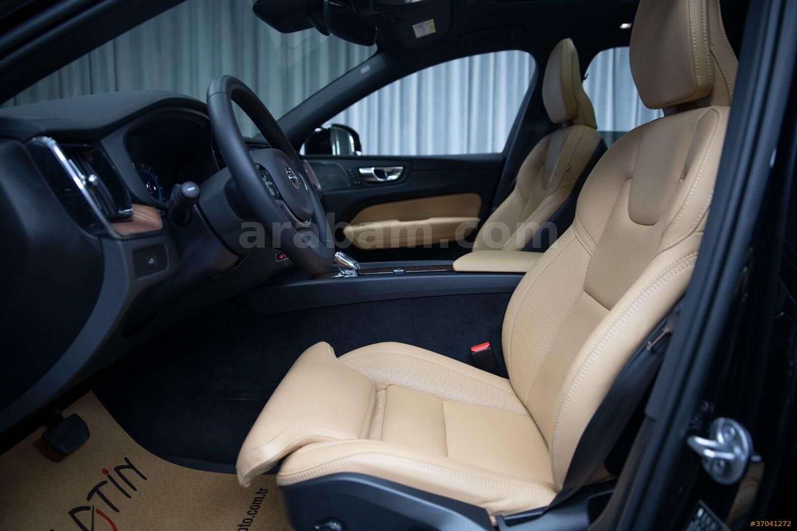 BAYİ 2024 XC 60 B5 P. DARK SOGUTMA_360K._HARMAN_8.250KM 4