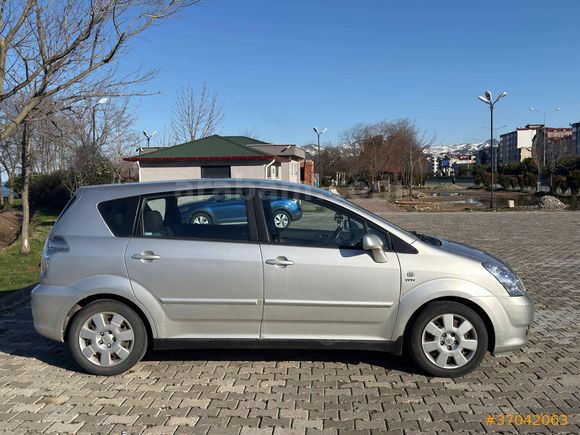 Sahibinden Toyota Corolla 1.6 Verso 2004 Model