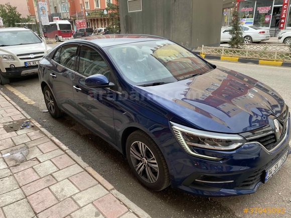 Sahibinden Renault Megane 1.3 TCe Touch PLAS 2025 Model 