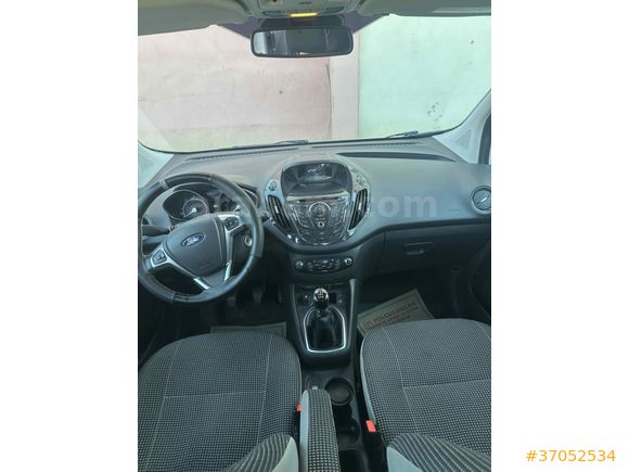 Sahibinden Ford Tourneo Courier 1.6 TDCi Titanium Plus 2015 Model 