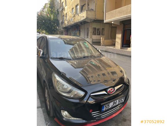 Sahibinden Hyundai Accent Blue 1.6 CRDI Mode 2012 Model  163.000 km Siyah