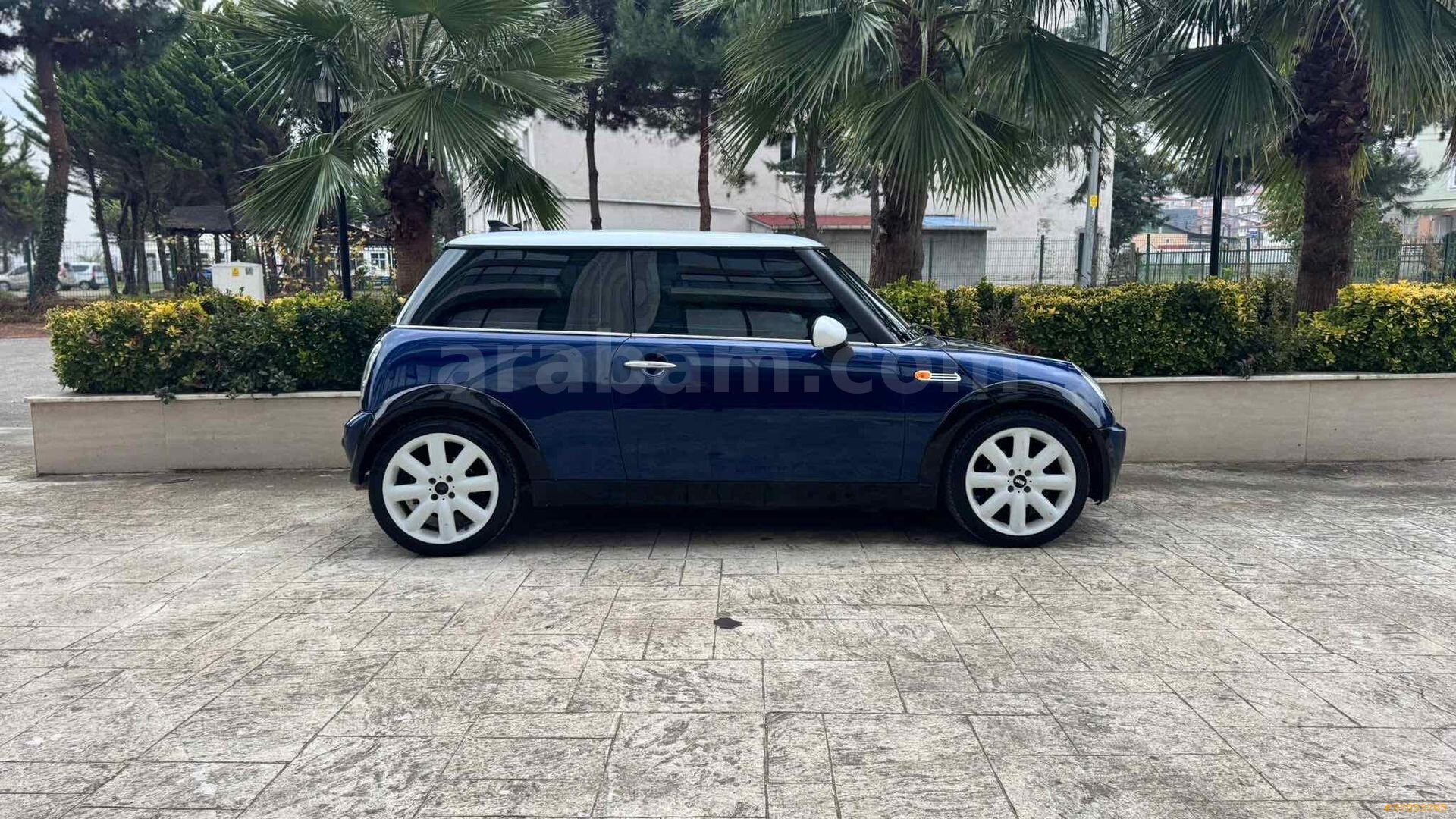 Sahibinden Mini Cooper 1.6 2003 Model 2