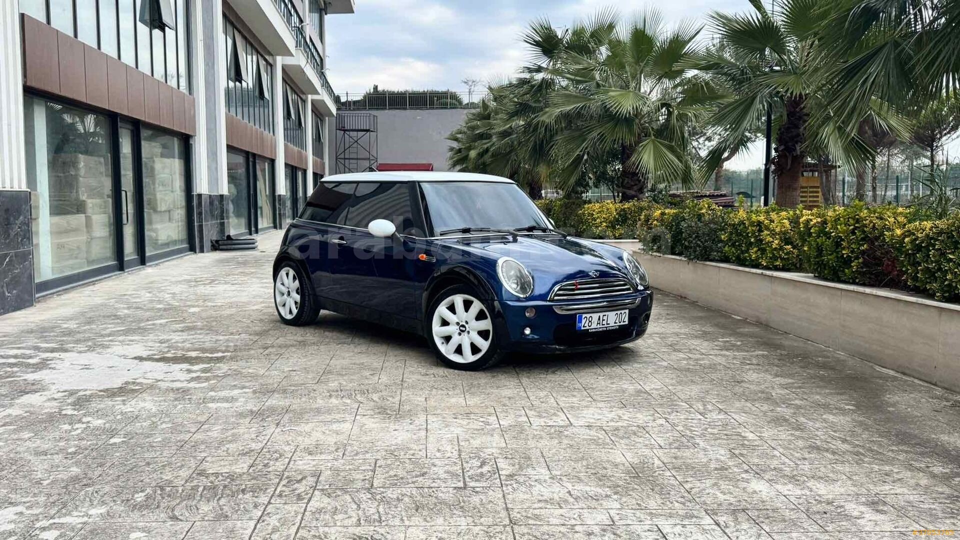 Sahibinden Mini Cooper 1.6 2003 Model 1