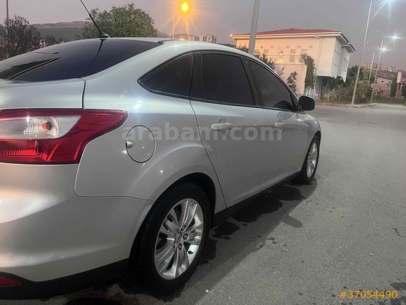 Sahibinden Ford Focus 1.6 Ti-VCT Style 2013 Model 