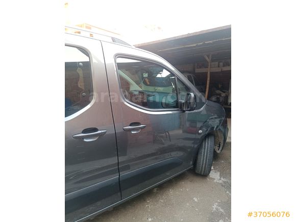 Sahibinden Fiat Doblo Combi 1.5 BlueHDi Easy 2023 Model