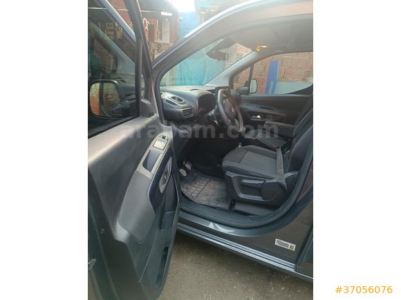 Sahibinden Fiat Doblo Combi 1.5 BlueHDi Easy 2023 Model