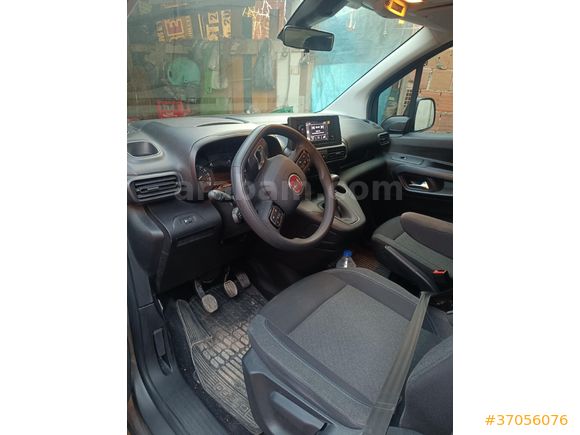 Sahibinden Fiat Doblo Combi 1.5 BlueHDi Easy 2023 Model