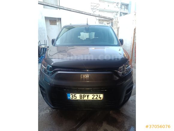 Sahibinden Fiat Doblo Combi 1.5 BlueHDi Easy 2023 Model