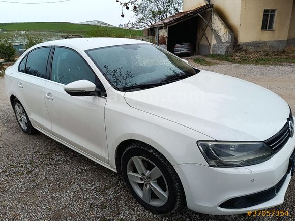 Sahibinden Volkswagen Jetta 1.6 TDi Highline 2011 Model  268 km Beyaz