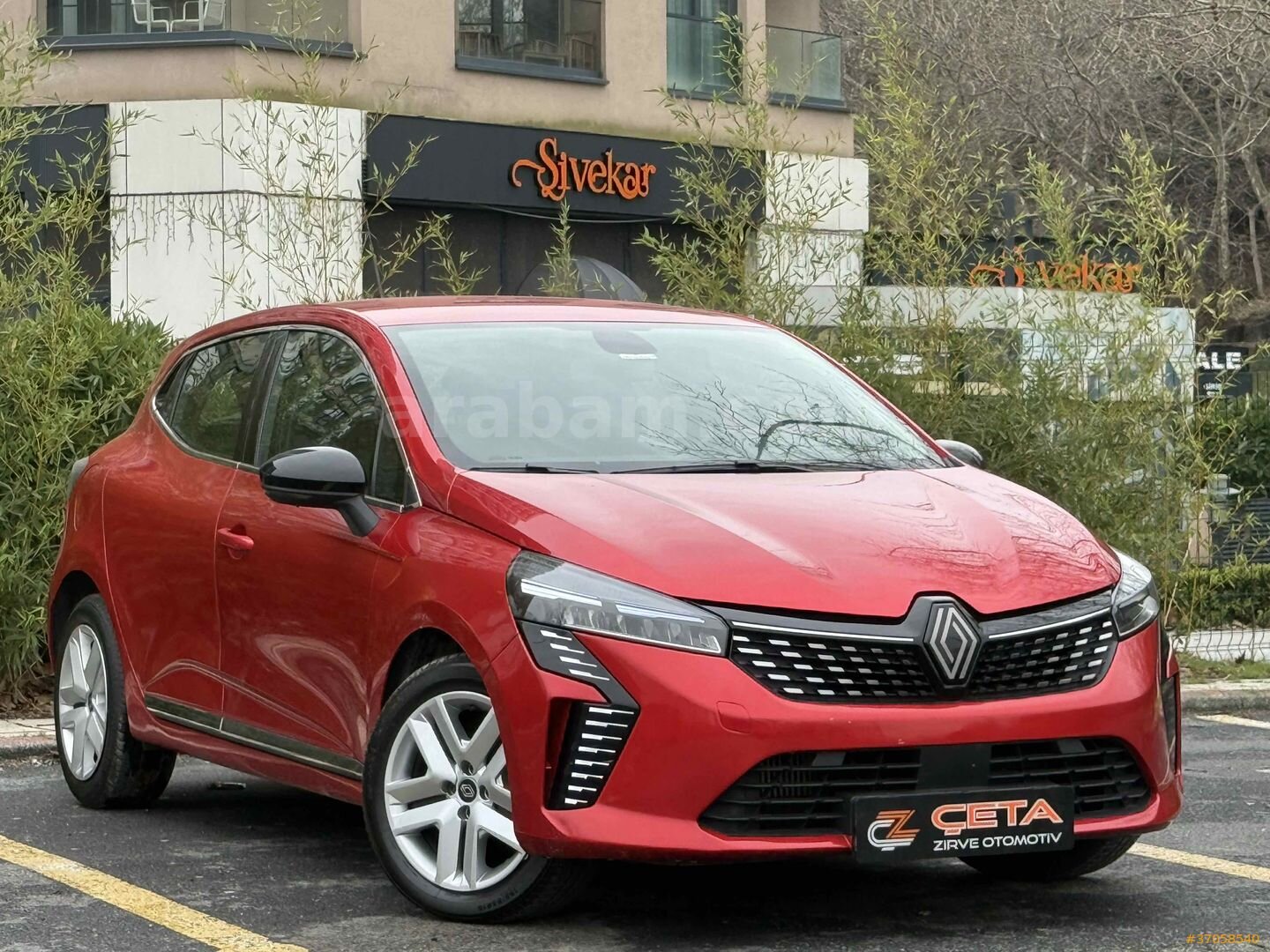 Galeriden Renault Clio 1.0 TCe Evolution 2023 Model İstanbul 52.000 km Kırmızı 4
