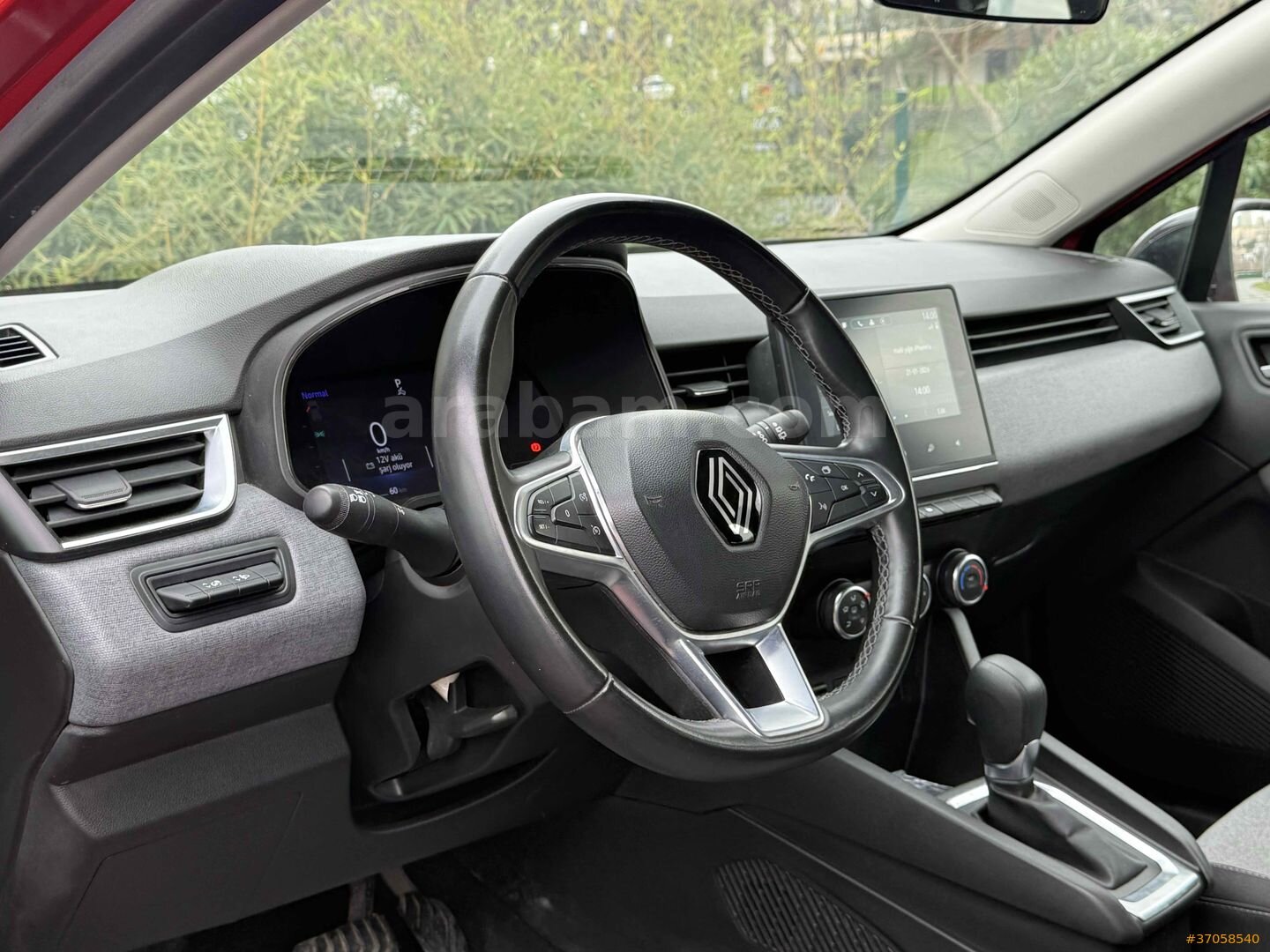 Galeriden Renault Clio 1.0 TCe Evolution 2023 Model İstanbul 52.000 km Kırmızı 6