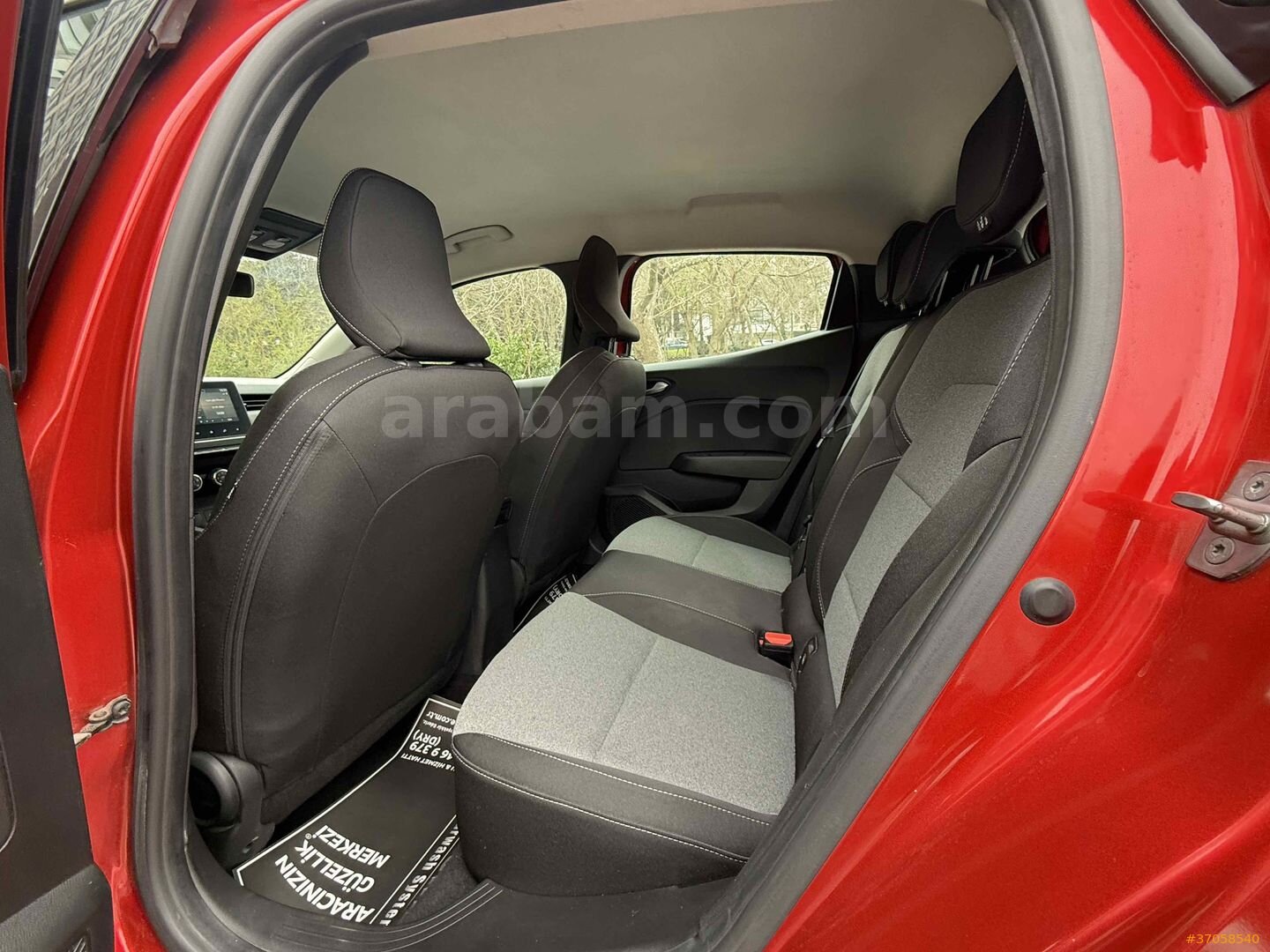 Galeriden Renault Clio 1.0 TCe Evolution 2023 Model İstanbul 52.000 km Kırmızı 7