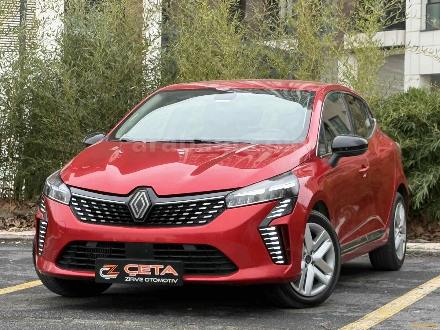 Galeriden Renault Clio 1.0 TCe Evolution 2023 Model İstanbul 52.000 km Kırmızı 1