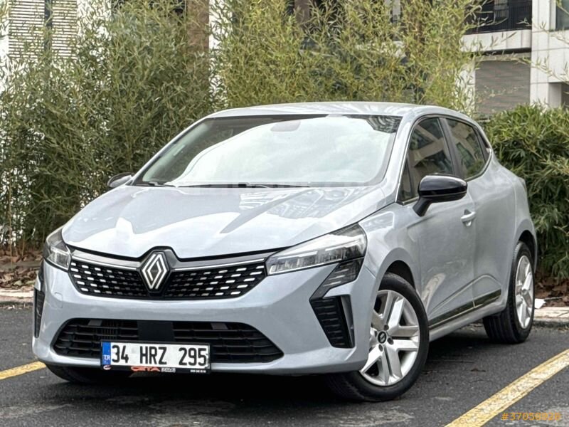 Galeriden Renault Clio 1.0 TCe Evolution 2023 Model İstanbul 51.000 km Gri (titanyum)