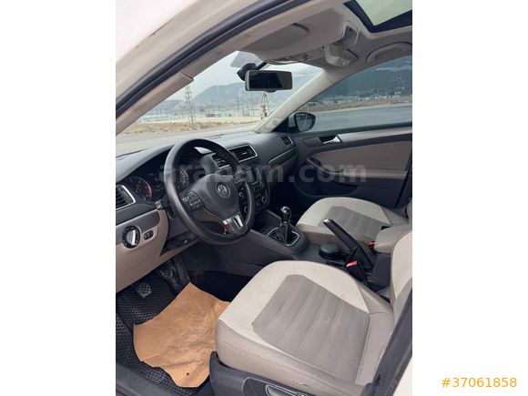 Sahibinden Volkswagen Jetta 1.6 TDi Highline 2012 Model 