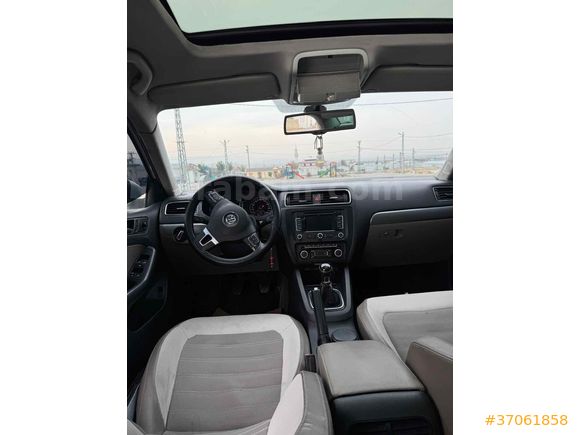 Sahibinden Volkswagen Jetta 1.6 TDi Highline 2012 Model 