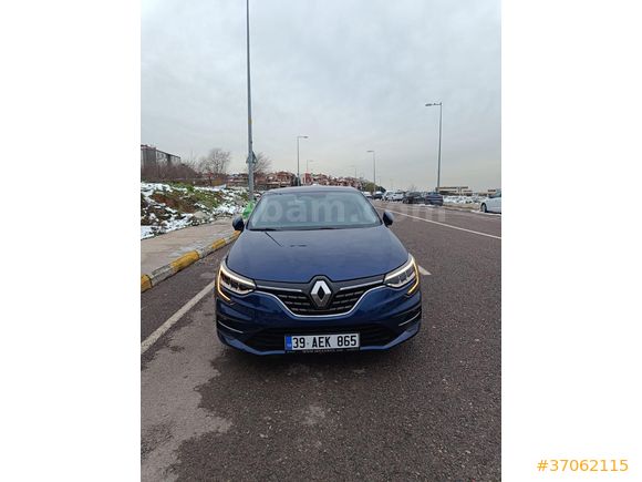 Sahibinden Renault Megane 1.3 TCe Icon 2025 Model 140 hp İstediğiniz yere arabayı gösterebilirsiniz son pazarlığımda olacaktır.