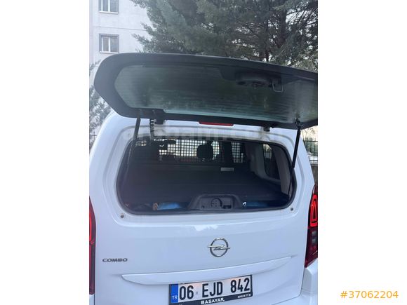 Sahibinden Opel Combo 1.5 CDTI Ultimate 2024 Model  44.000 km Beyaz