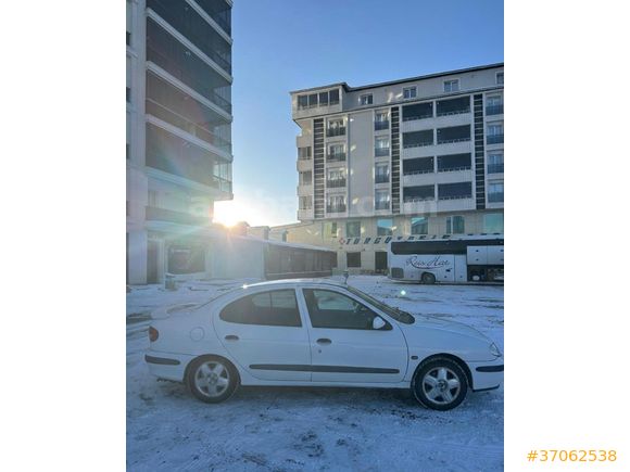 Sahibinden Renault Megane 1.6 RXT 2001 Model 