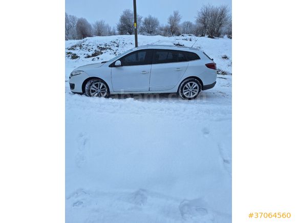 Sahibinden Renault Megane 1.5 dCi Sport Tourer Privilege 2012 Model
