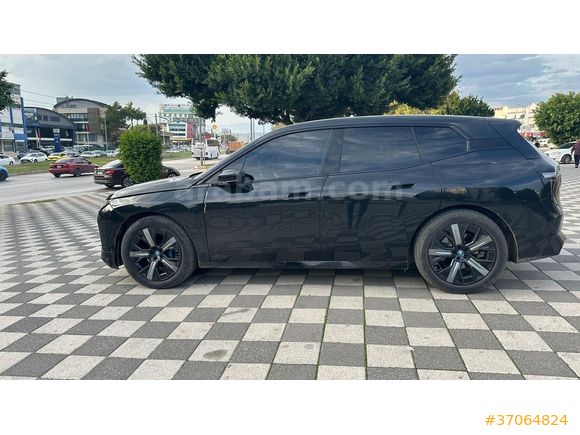 1むめいページ Galeriden BMW iX First Edition Sport 2023 Model Antalya 13.000 km