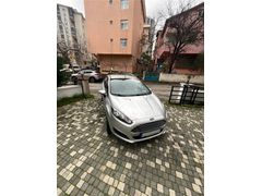 2014 çıkışlı Ford Fiesta 1.5TDCI boyasız hatasız hasar kayıtsız 