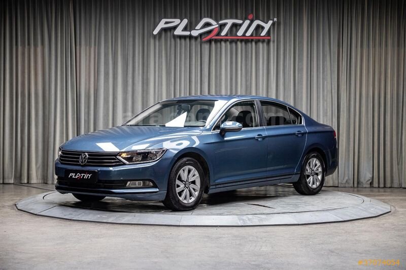Galeriden Volkswagen Passat 1.6 TDi BlueMotion Trendline 2016 Model İstanbul 162.000 km Mavi