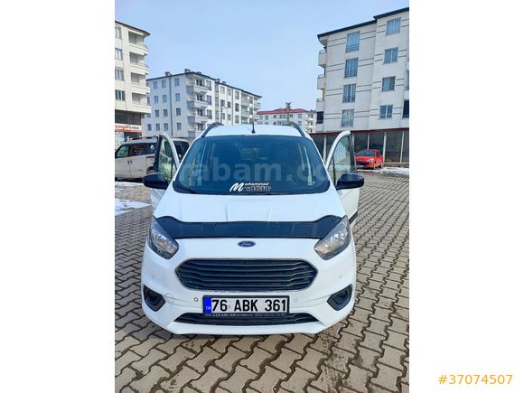 Sahibinden Ford Tourneo Courier 1.5 TDCi Titanium Plus 2022 Model