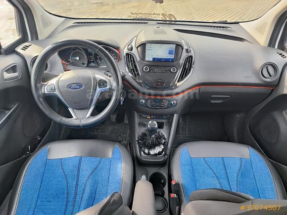 Sahibinden Ford Tourneo Courier 1.5 TDCi Titanium Plus 2022 Model
