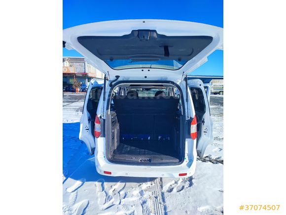 Sahibinden Ford Tourneo Courier 1.5 TDCi Titanium Plus 2022 Model