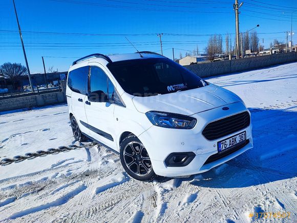 Sahibinden Ford Tourneo Courier 1.5 TDCi Titanium Plus 2022 Model