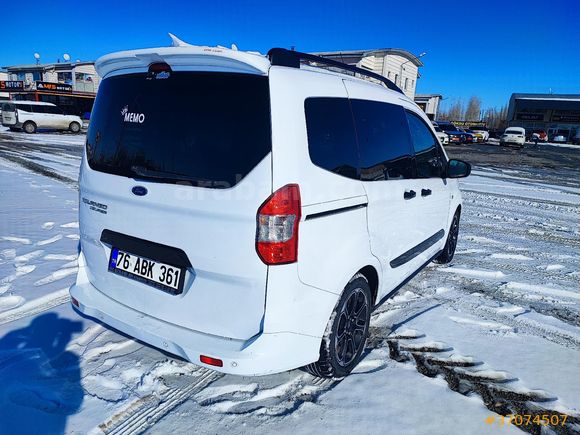 Sahibinden Ford Tourneo Courier 1.5 TDCi Titanium Plus 2022 Model