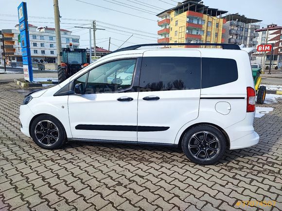 Sahibinden Ford Tourneo Courier 1.5 TDCi Titanium Plus 2022 Model