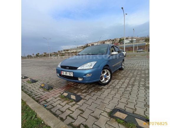Sahibinden Ford Focus 2.0 Ghia 2000 Model  350.000 km Mavi