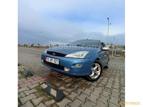 Sahibinden Ford Focus 2.0 Ghia 2000 Model  350.000 km Mavi